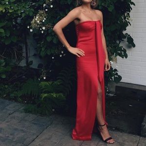 Rachel Zoe strapless red gown ♥️